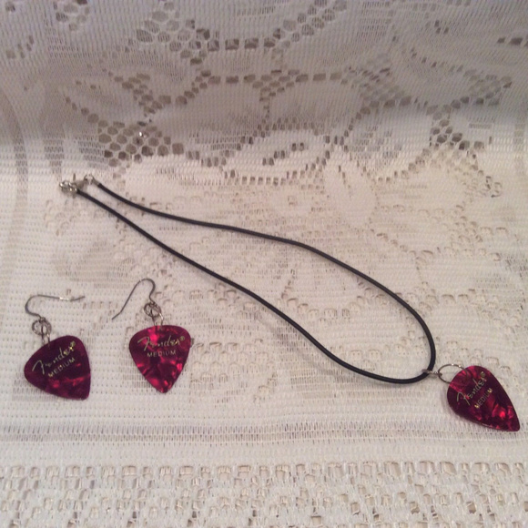 SOLD-FENDER Guitar Pick Wire EARRINGS & NECKLACE - Picture 2 of 8